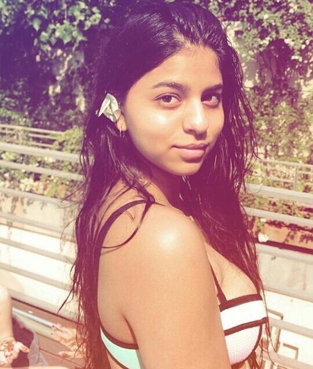 Suhana Khan Xxx Indian Girl Video - Watch: Suhana Khan is beating the summer heat in this pool picture :  Bollywood News - Bollywood Hungama
