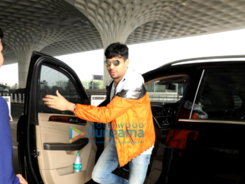 Sunny Leone and Sidharth Malhotra and others snapped at the airport