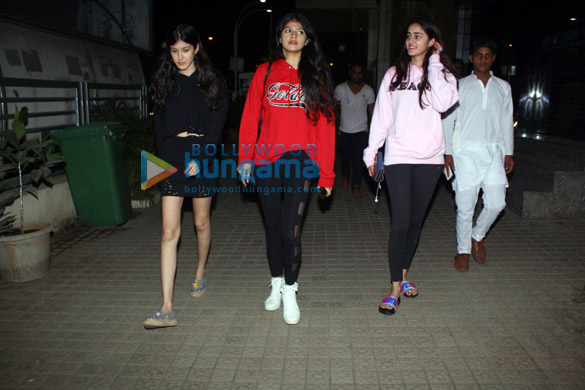 tiger shroff disha patani and others snapped at juhu pvr 4
