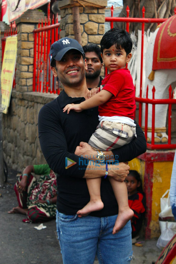 Tusshar Kapoor with his son Laksshya snapped at Shree Mukteshwar Temple Tusshar Kapoor with his son Laksshya snapped at Shree Mukteshwar Temple