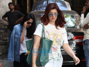 Twinkle Khanna snapped with her sister Rinke Khanna at Kromakay salon in Juhu