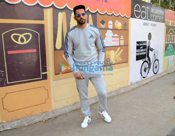 upen patel spotted at a cafe in bandra 1