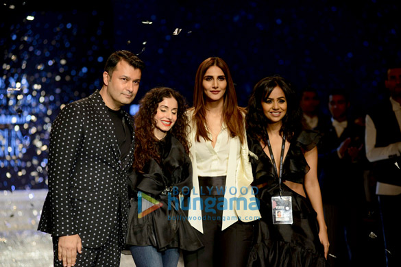 Vaani Kapoor snapped walking the ramp for Gauri Nainika at the Amazon Fashion Week Vaani Kapoor snapped walking the ramp for Gauri Nainika at the Amazon Fashion Week