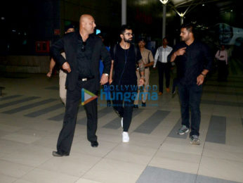 Virat Kohli snapped at the airport