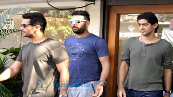 Yuvraj Singh, Angad Bedi and Gaurav Kapoor snapped at Sequel Cafe in Bandra