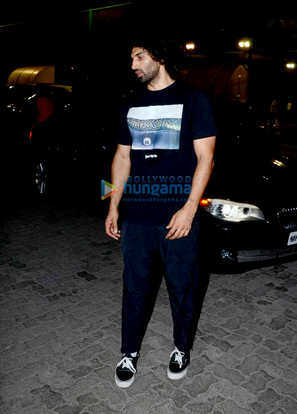 aditya roy kapur and siddhant kapoor snapped at a soccer ground in bandra 1