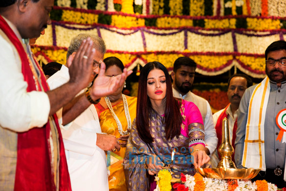 aishwarya rai bachchan honored with the woman of substance award by the bunts community 6