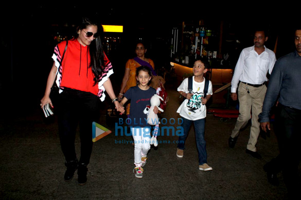 ajay devgn kajol shraddha kapoor and others snapped at the airport 3