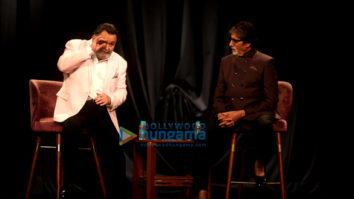 Amitabh Bachchan and Rishi Kapoor snapped in conversation