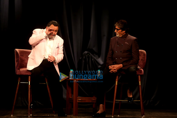 amitabh bachchan and rishi kapoor snapped in conversation 1