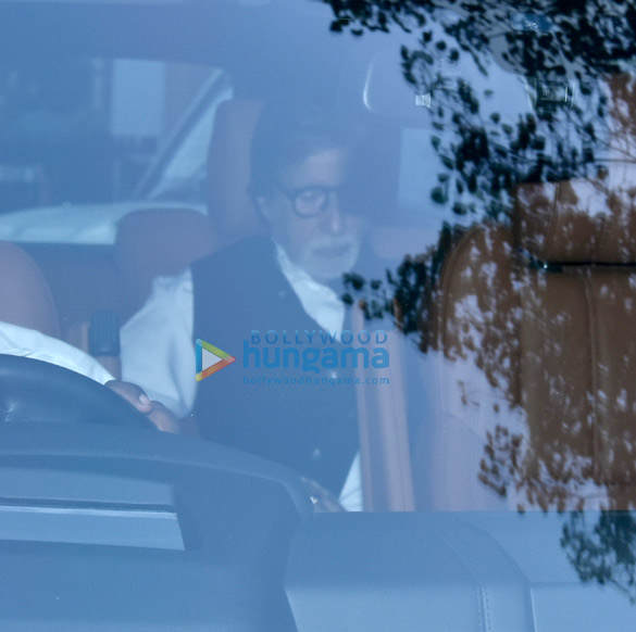amitabh bachchan snapped out and about in mumbai 5