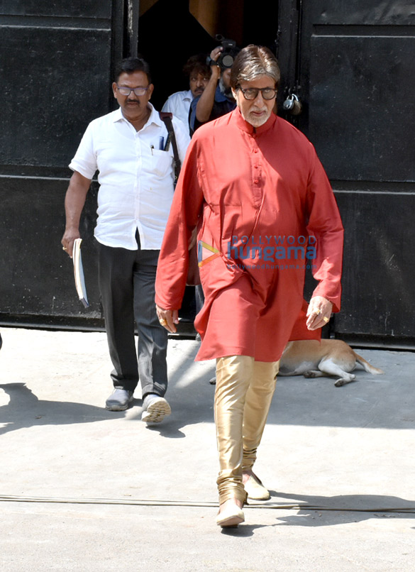 amitabh bachchan spotted during a photo shoot for kalyan jewellers 6