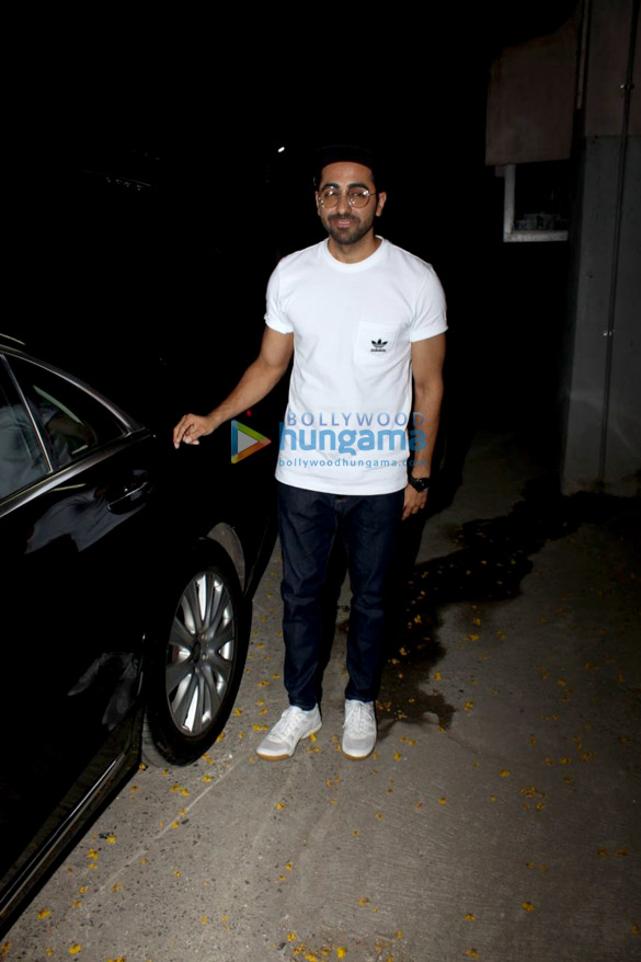 ayushmann khurrana spotted in juhu 4