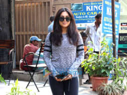 Bhumi Pednekar snapped at Beyond Beauty salon in Juhu