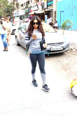Bhumi Pednekar snapped at Beyond Beauty salon in Juhu