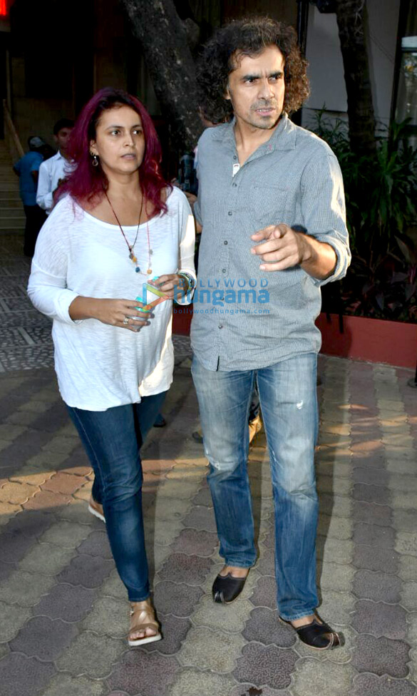 celebs attend vishal bhardwajs late mothers prayer meeting 3