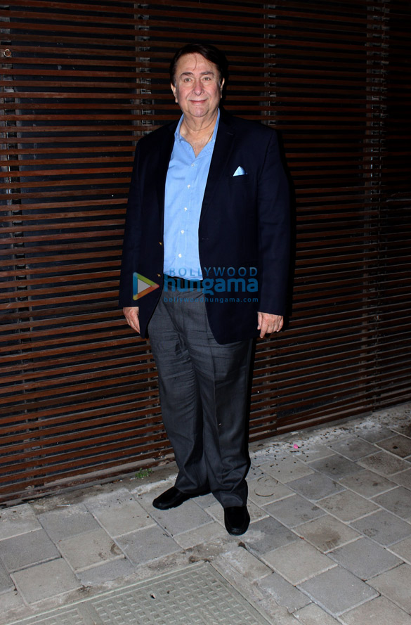 celebs grace jeetendras birthday celebrations in juhu 3