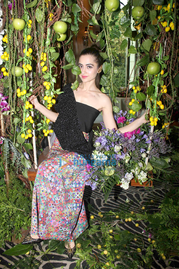 celebs grace at maheka mirpuris summer cool preview 6