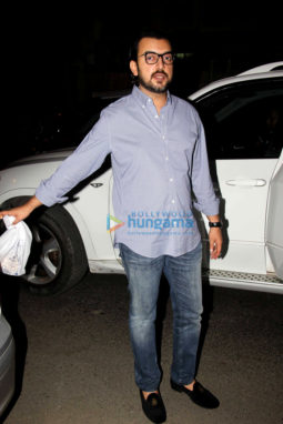 Dia Mirza snapped with her husnaband in Bandra