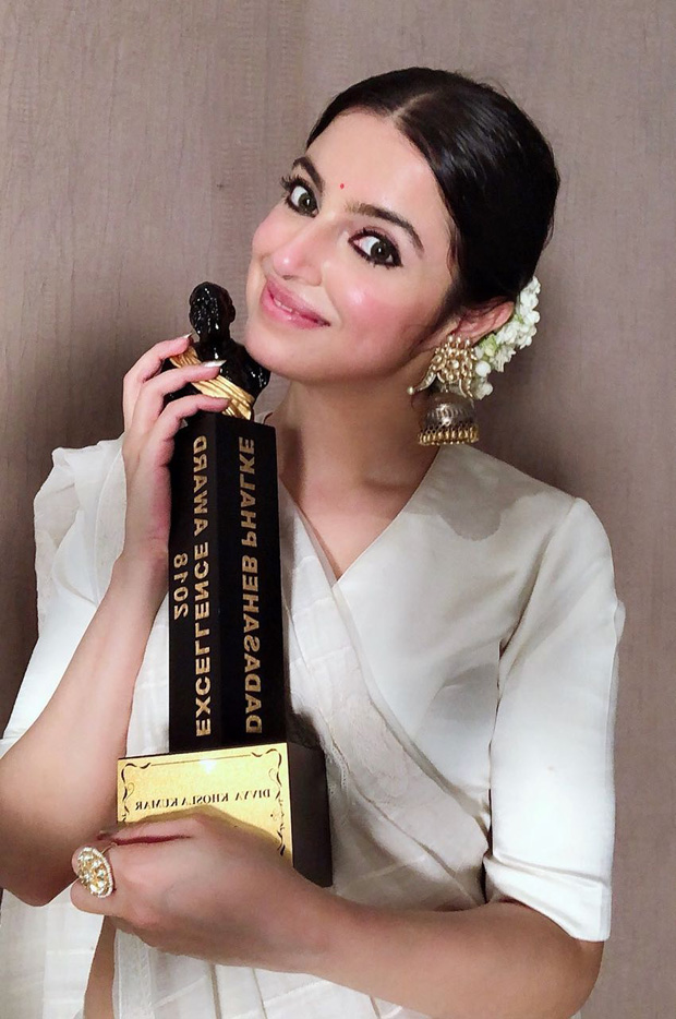 Divya Khosla Kumar receives Dadasaheb Phalke Excellence Award