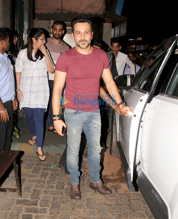 emraan hashmi spotted at pali village cafe in bandra 5