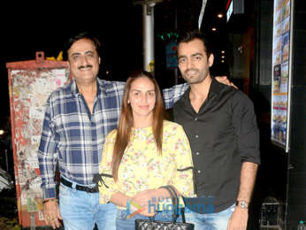 Esha Deol snapped with friends at Khar