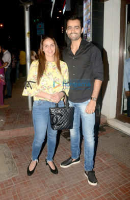 Esha Deol snapped with friends at Khar