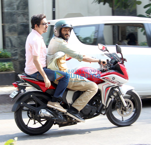 harshvardhan kapoor spotted on a shoot in juhu 2