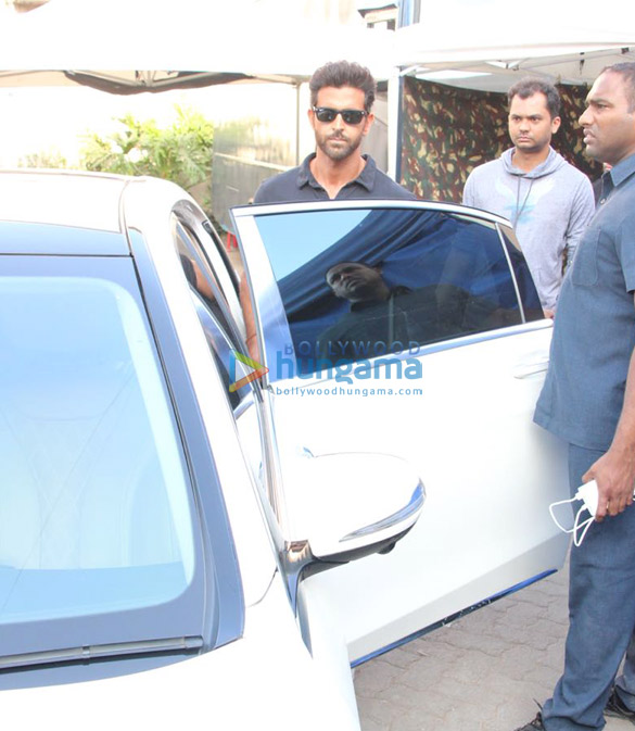 Hrithik Roshan, Shah Rukh Khan and Katrina Kaif snapped at Mehboob Studio Hrithik Roshan, Shah Rukh Khan and Katrina Kaif snapped at Mehboob Studio