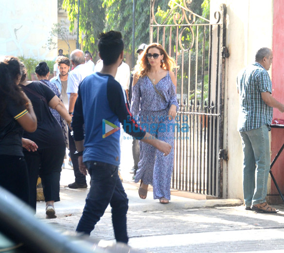 ilulia vantur spotted at st andrews church in bandra 4