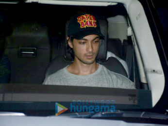 Jacqueline Fernandez, Arbaaz Khan and others spotted at Salman Khan’s home in Bandra