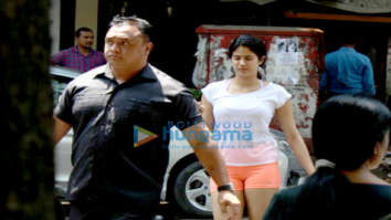 Janhvi Kapoor spotted at a clinic in Juhu