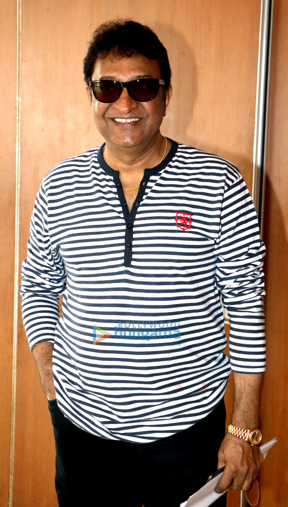 javed akhtar and iprs distribute royalty worth 13 crores 7