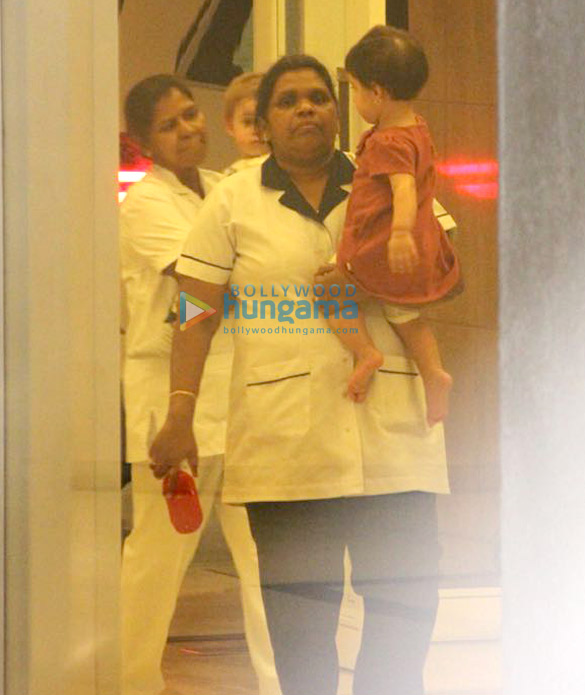karan johar spotted with his kids yash and roohi in bandra 3