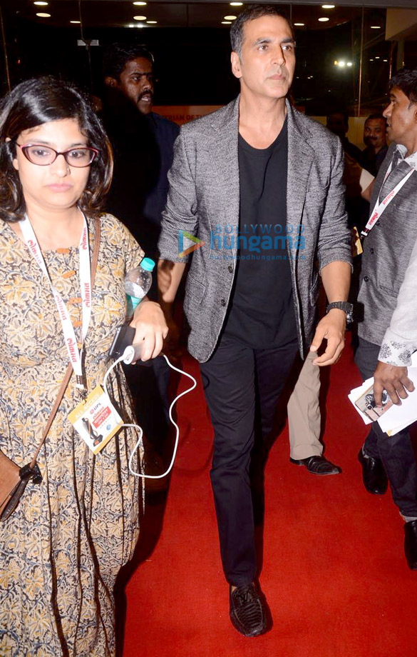 kareena kapoor khan and akshay kumar attends the lokmat maharashtrian of the year awards 2018 03