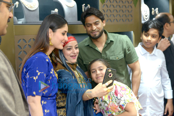 kareena kapoor khan graces the malabar gold 5th store launch in new delhi 5