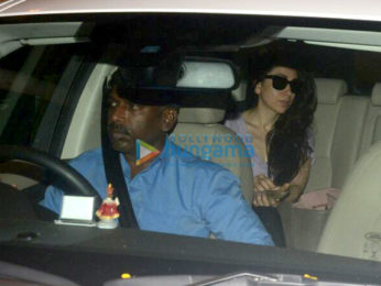 Karisma Kapoor snapped at Kareena Kapoor Khan's house in Bandra