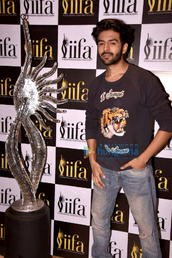 kartik aaryan snapped atteding iifa voting weekend 2018 5