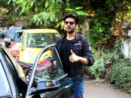 Kartik Aaryan snapped in Bandra