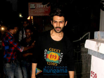 Kartik Aaryan snapped with his girlfriend at Farmers' Cafe in Bandra