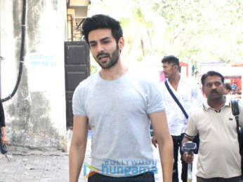 Kartik Aaryan spotted in Malad