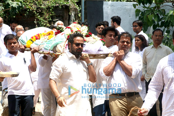 nikhil advanis mom funeral attended by celebs 1