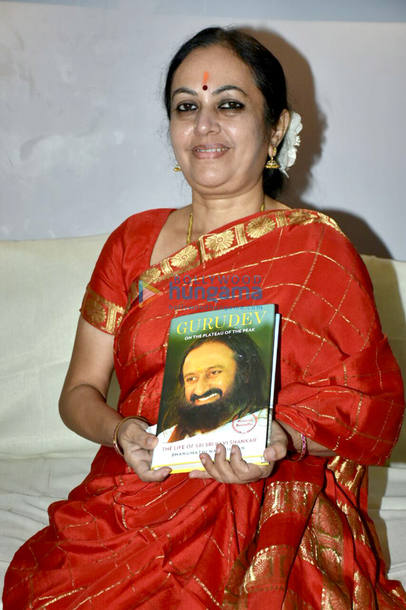 poonam dhillon attends the book launch of gurudev on the plateau of the peak 1