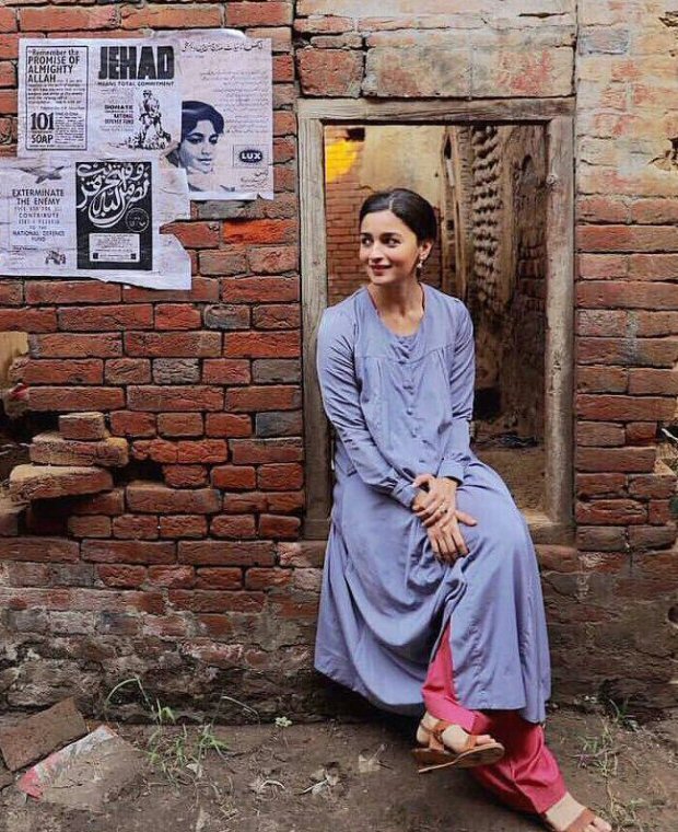 RAAZI: Hell, no one can do ethnic chic better than Alia Bhatt! Check out this pic from the sets