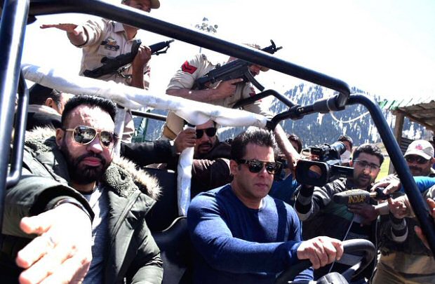 RACE 3: Salman Khan meets Mehboob Muftil; begins begin Kashmir shoot with Jacqueline Fernandez with a drive