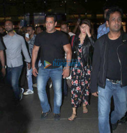 Race 3 team back to home