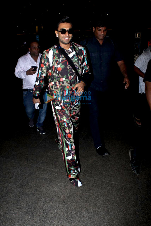 ranveer singh and urvashi rautela snapped at the airport 2