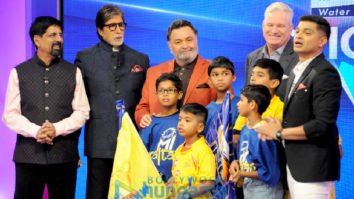 Rishi Kapoor and Amitabh Bachchan snapped promoting their film 102 Not Out at the Star Sports studio