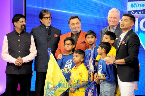Rishi Kapoor and Amitabh Bachchan snapped promoting their film 102 Not Out at the Star Sports studio Rishi Kapoor and Amitabh Bachchan snapped promoting their film 102 Not Out at the Star Sports studio