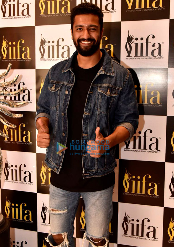 riteish deshmukh neha dhupia and vicky kaushal arrive for the iifa voting session 006 4